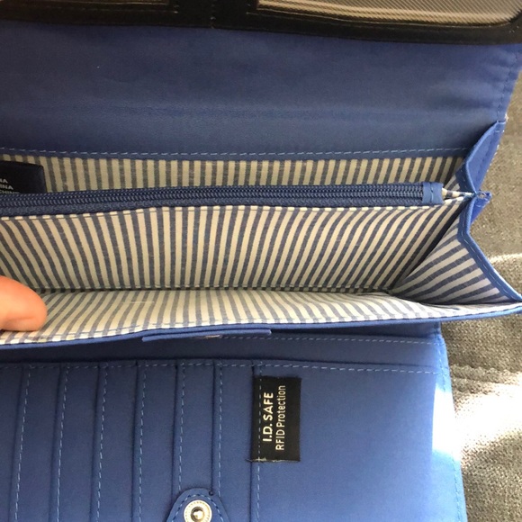 Nautica handbag/wallet - Picture 3 of 3